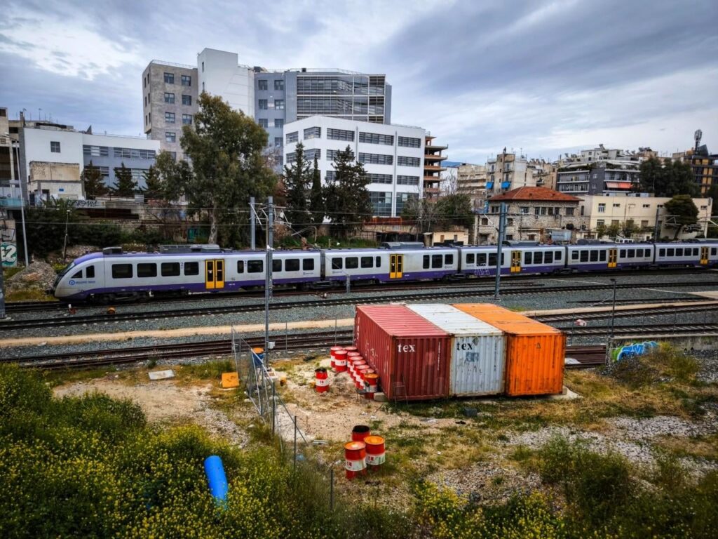 The Italians drop € 360 million on the Greek railway and get over € 450 million in infrastructure and security projects The Italians drop € 360 million on the Greek railway and get over € 450 million in infrastructure and security projects