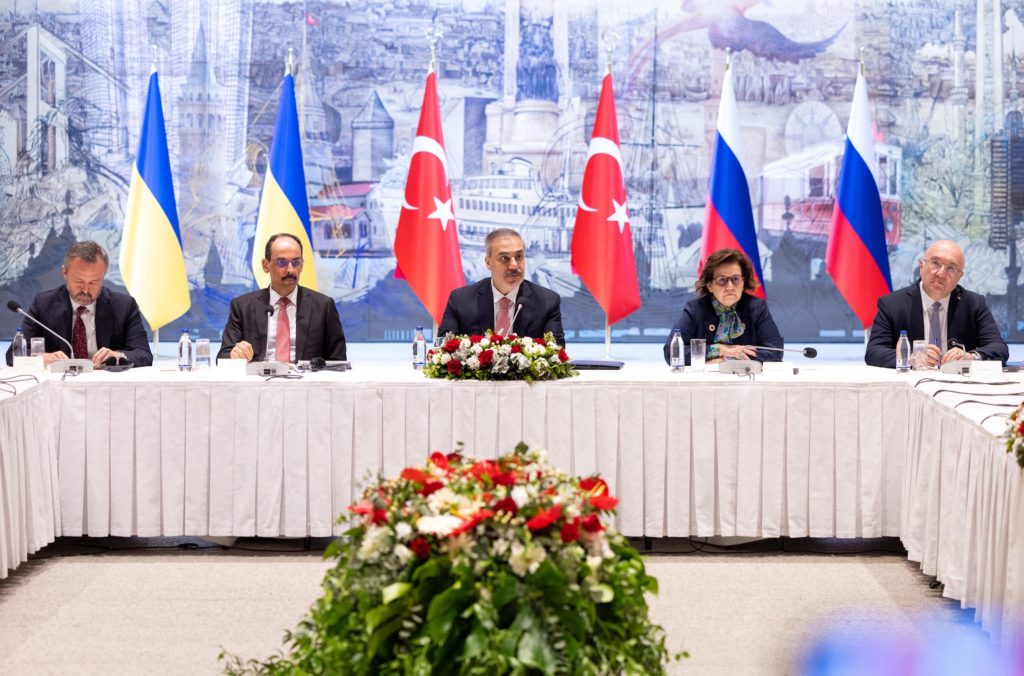 Russia-Ukraine peace talks fall flat with few signs of progress Russia-Ukraine peace talks fall flat with few signs of progress