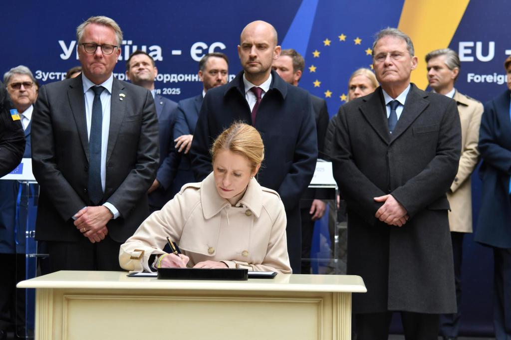 What is the special tribunal for Ukraine world leaders have backed?