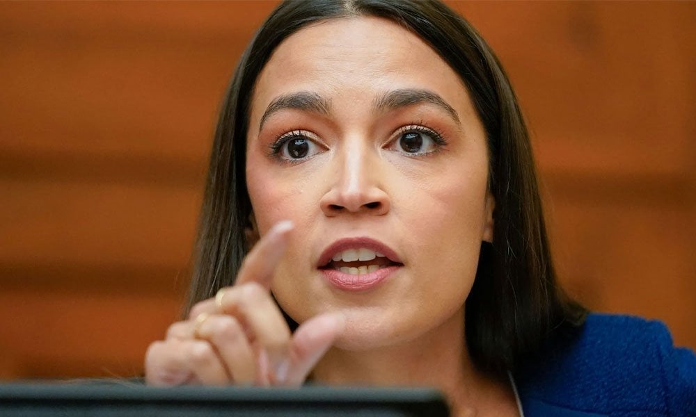 ‘Come For Me. Do I Look Like I Care?’ AOC Shreds Trump Border Czar Over Arrest Threat in Free Speech Showdown