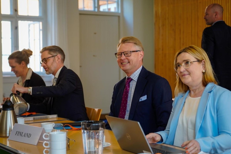 Representatives at the Nordic country constulations with UNEP