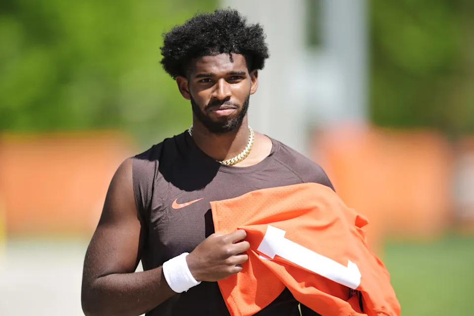 Cleveland Browns quarterback Shedeur Sanders looks on during training.© Ken Blaze-Imagn Images