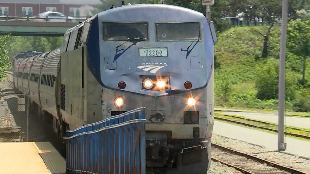 Amtrak Downeaster extension to Bangor would boost Maine economy, study finds