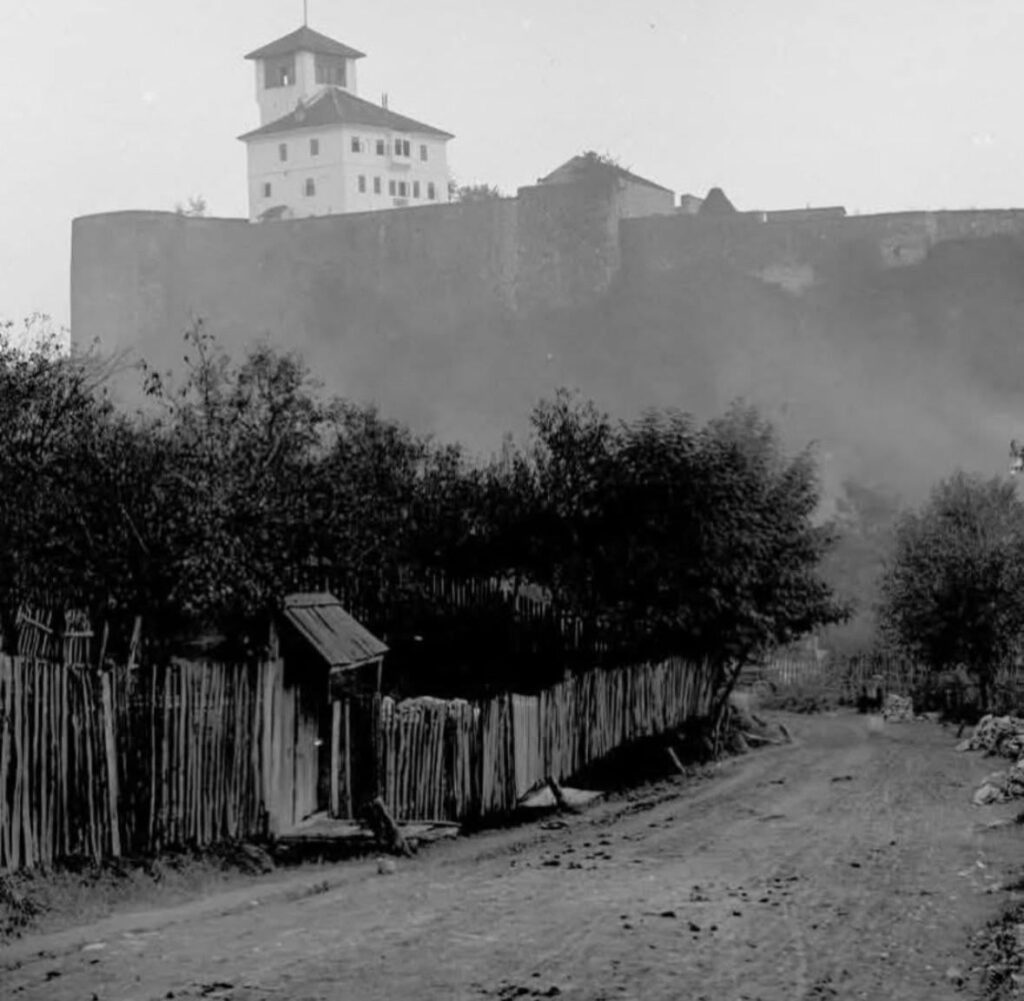 White Tower of Hussein-Captain Gradaščević, a photo taken sometime between 1903 and 1907
