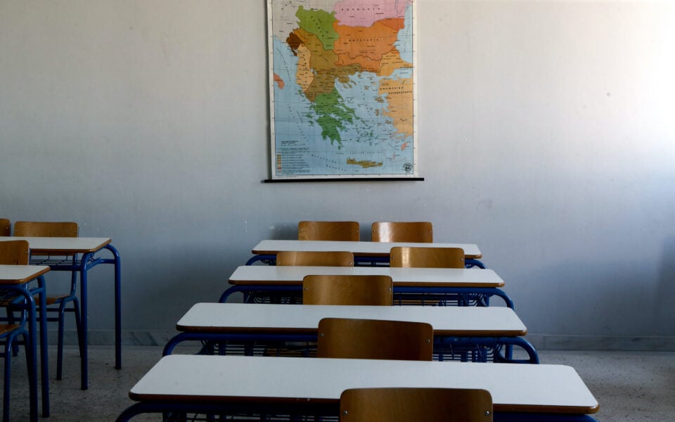 High school final exams underway across Greece