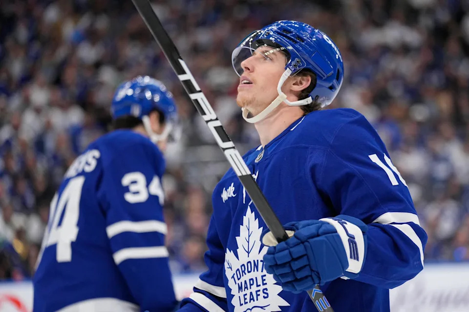 Toronto Maple Leafs forward Mitch Marner (16) looks up at the scoreboard against the Florida Panthers at Scotiabank Arena.John E&period; Sokolowski-Imagn Images