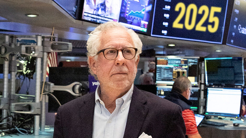Hedge-fund manager sees U.S. becoming Greece Hedge-fund manager sees U.S. becoming Greece