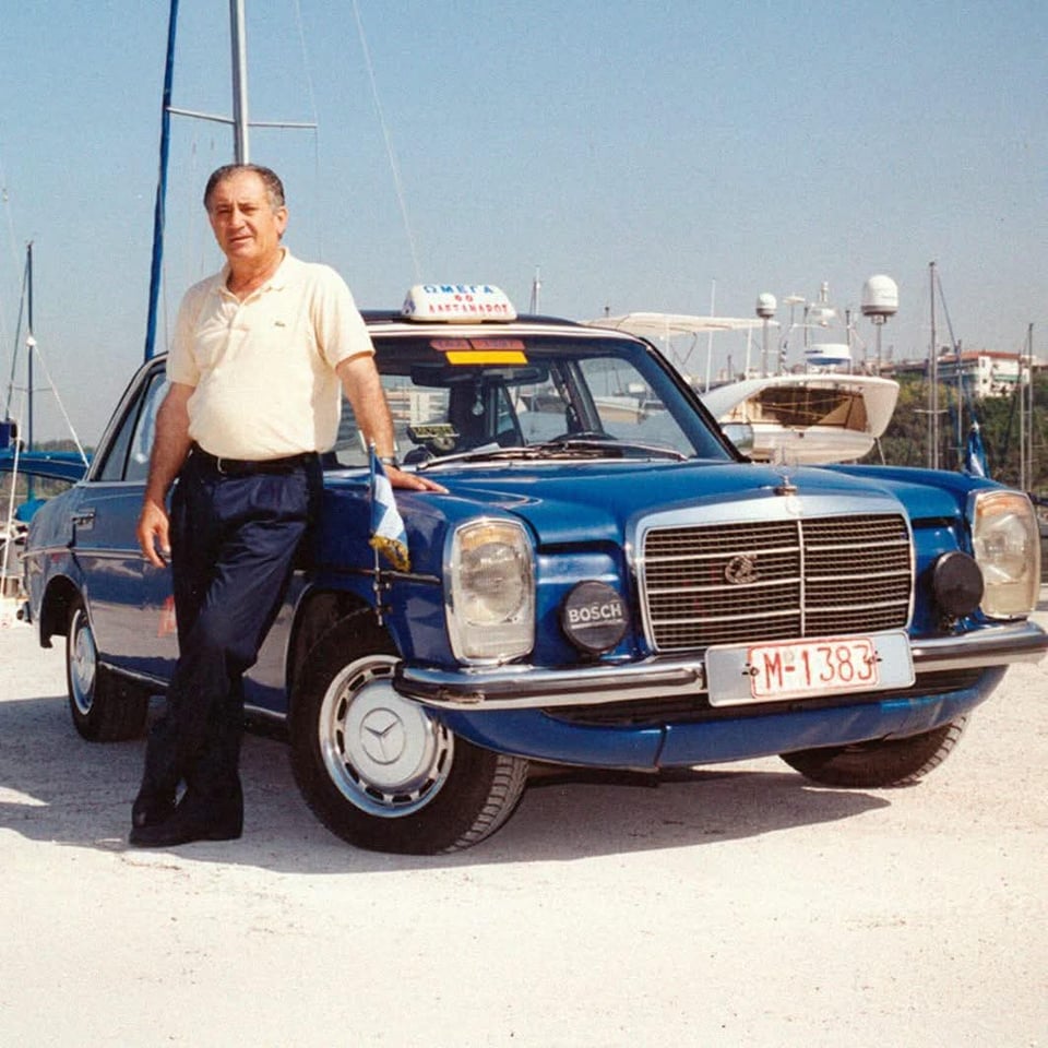 The taxi driver Grigoris Sachinidis and in 1976 Mercedes Benz 240d with which he traveled 4.6 million kilometers