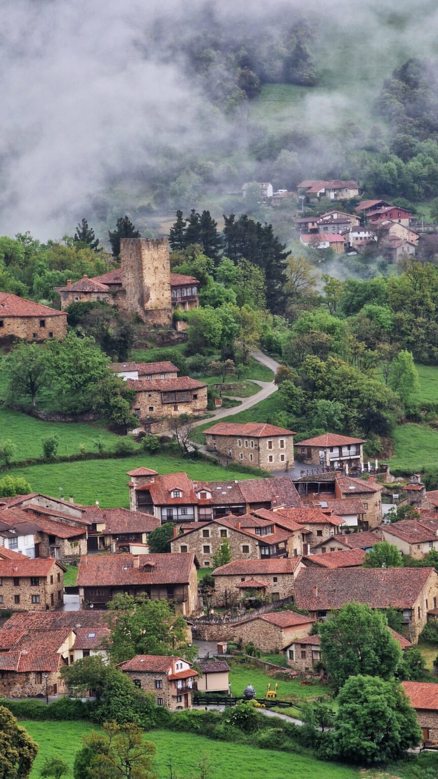 Despite the gray mogrovejo day, so it is among the most beautiful peoples in Spain.