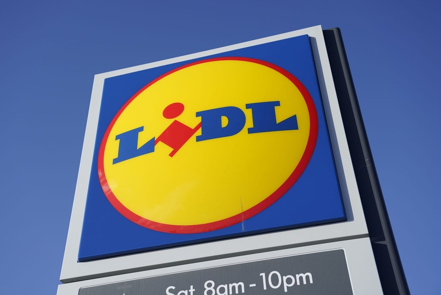 Welsh Lidl employee awarded £50,000 for unfair dismissal over not having a degree