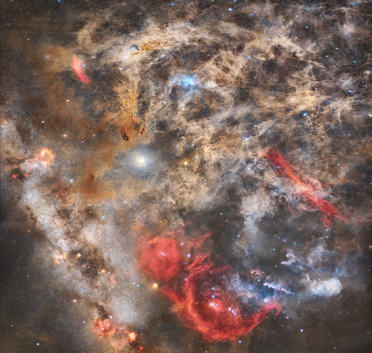 The dusty surroundings of Orion