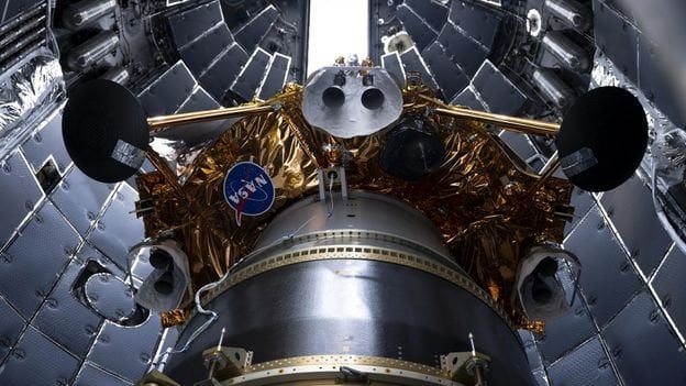 The 'space archaeologists' hoping to save our cosmic history
