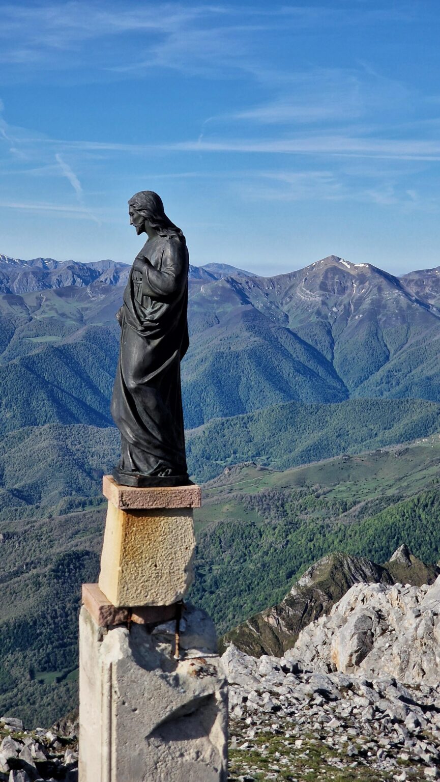 In Spain we find this more than 2,000 meters. Devotion.