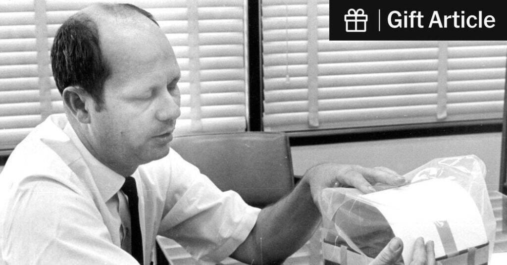 Ed Smylie, Who Saved the Apollo 13 Crew With Duct Tape, Dies at 95 (Gift Article)