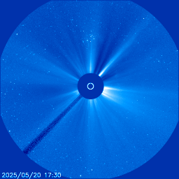 Weird straight line going inward the sun recorded C3 SOHO on 2025/05/23