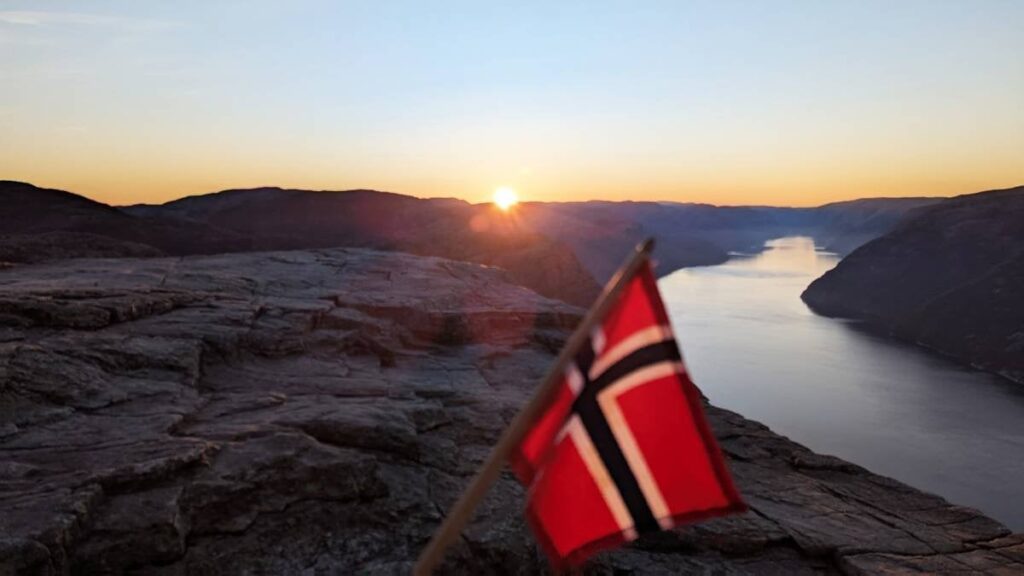 Happy birthday Norway – Some photos from today (NRK) Happy birthday Norway - Some photos from today (NRK)