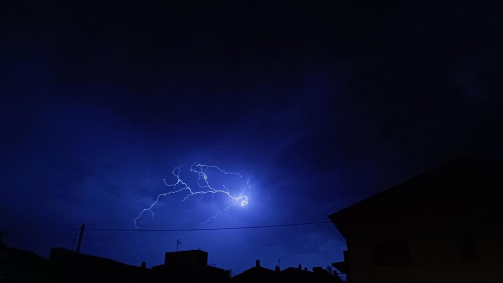 Storm night ⚡🌩️