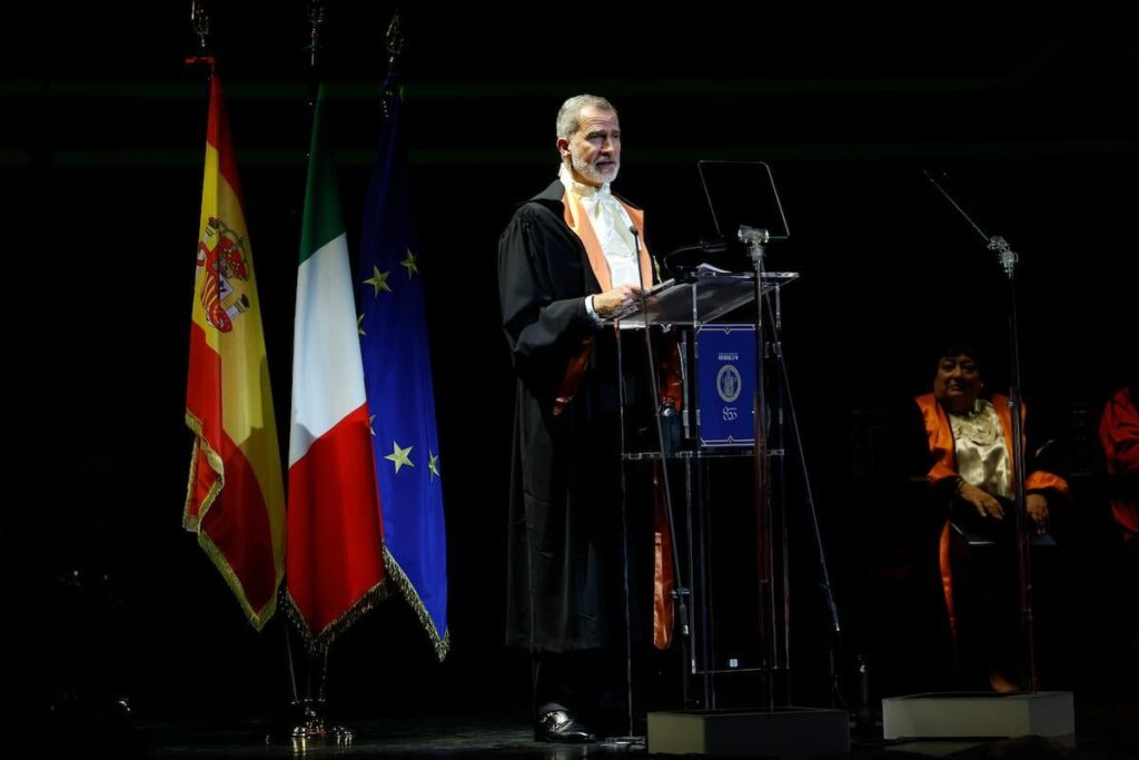 The king receives the 'honoris cause' in Naples with an intense memory of the city's ties with Spain