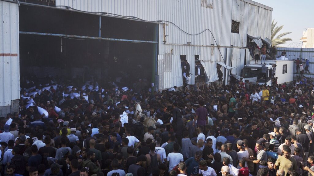 Four Palestinians die in storming of UN food warehouse a day after gunfire at new Gaza aid site Four Palestinians die in storming of UN food warehouse a day after gunfire at new Gaza aid site