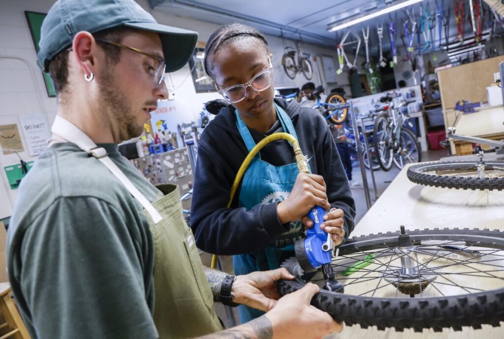 Iowa City Bike Library aims to grow youth programming, energy efficiency with fundraising campaign
