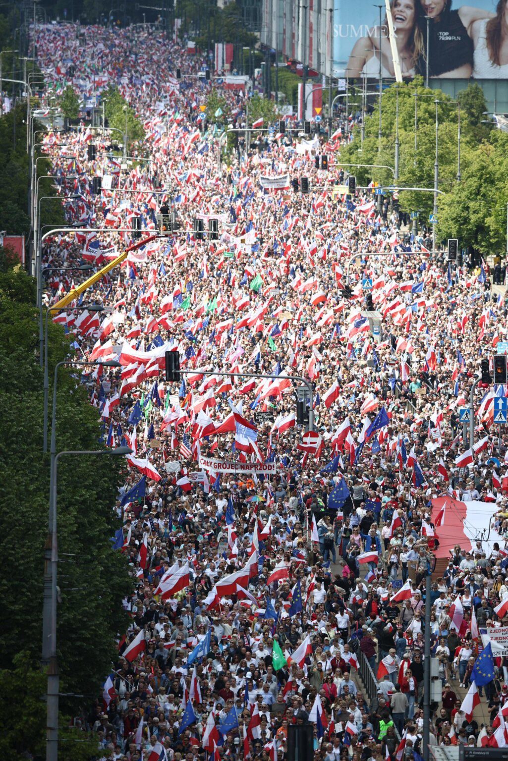 When a support for support for a particular political option or politician is held in the rest of Europe - it is democracy and example, and when it is maintained in our country - it is a bottle and Ibret