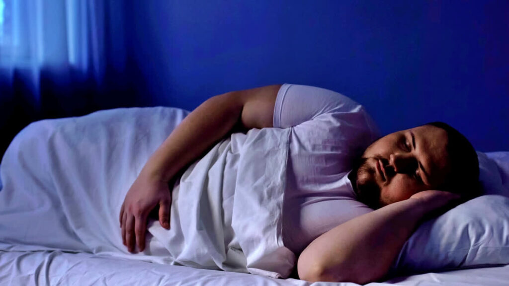 Sleep Apnea Will Become More Common And More Severe Due To Global Warming, Warn Australian Scientists Overweight man sleeping