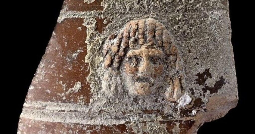 Archaeologists unearth 3,000-year-old ancient sculptor’s workshop in Greece trust project logo