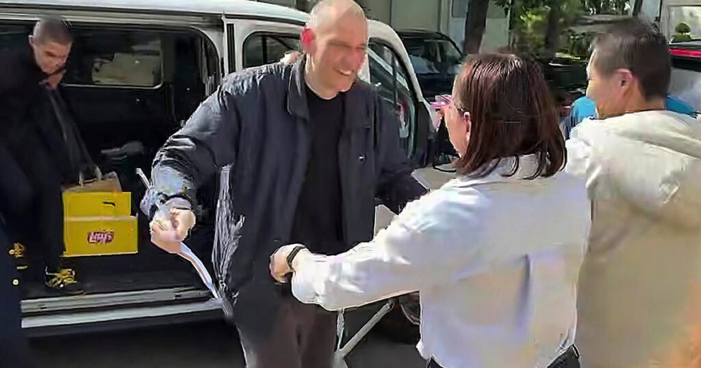 Belarus frees jailed opposition leader, more than a dozen others after visit from U.S. envoy