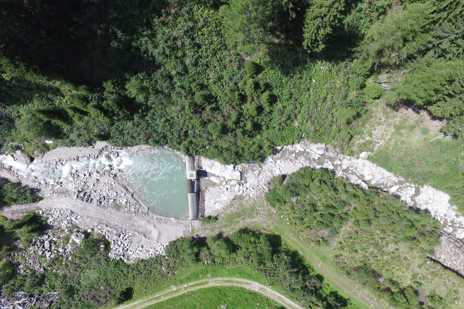 How much water is left for nature? The search for the appropriate environmental flow