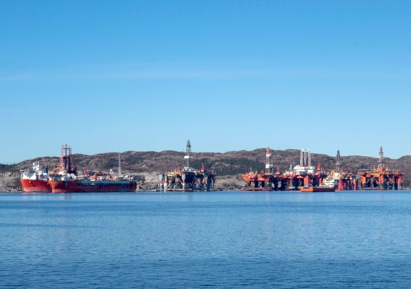 Norway oil drilling workers agree wage deal, averting strike