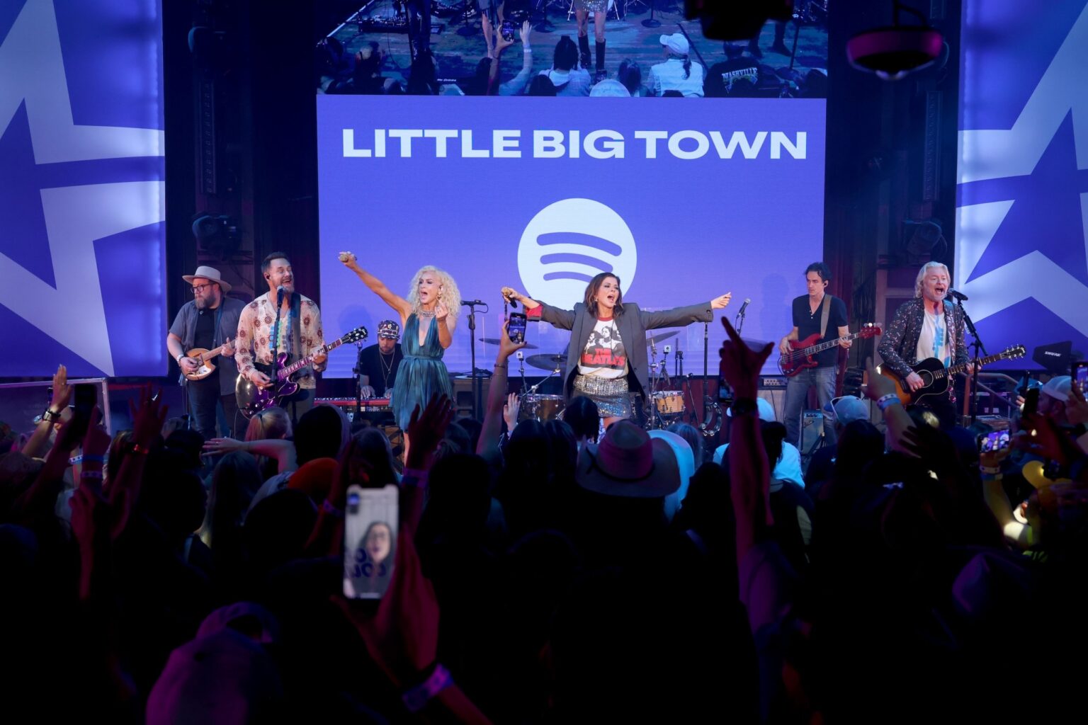 CMA Fest Day 2: Rain Can’t Dampen The Energy In Downtown Nashville