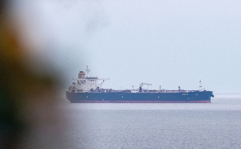 Russia’s Shadow Fleet: Illegal Oil Transfers Near Greece and Cyprus Exposed