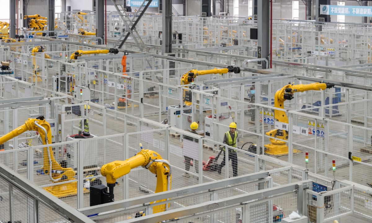 Robotic arms produce robots at a factory of Estun Automation in Nanjing, East China’s Jiangsu Province, on April 7, 2025. Estun Automation is a leading enterprise in China’s industrial robotics. From January to November 2024, the output of industrial robots in Nanjing exceeded 32,000 sets. Photo: VCG