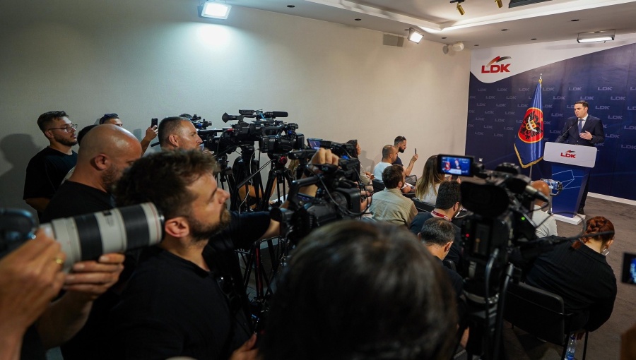 bne IntelliNews - Kosovo’s LDK leader proposes unity government to break political deadlock