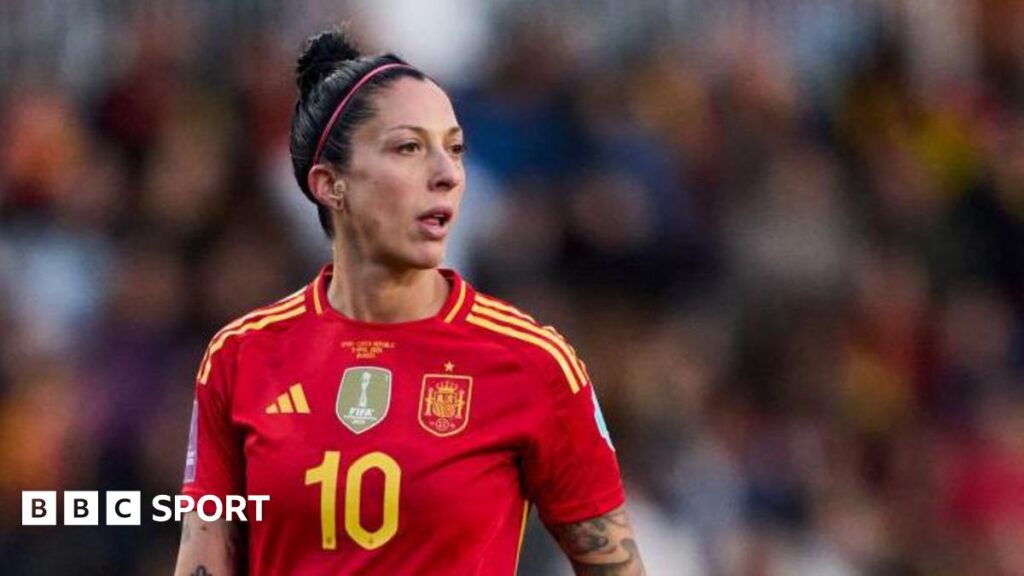 Spain striker Jenni Hermoso looking on