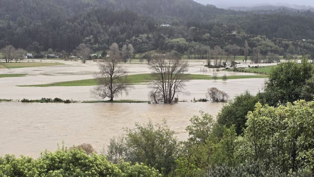 Extreme weather: Marlborough residents evacuate, Auckland braces for severe thunderstorms