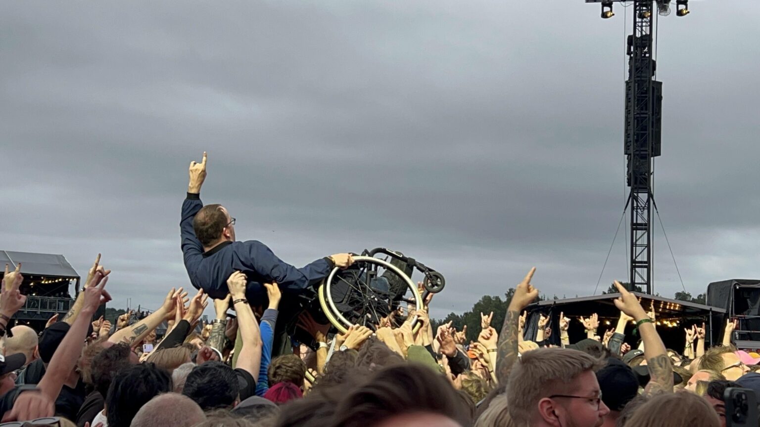 Crowd surfing, Tons of Rock 2025