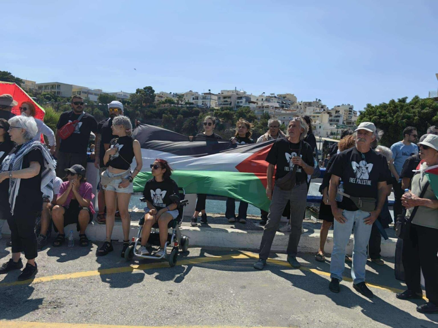 Lasithi: Tension at the port of Agios Nikolaos with Israeli tourists during the mobilization for Palestine (video)