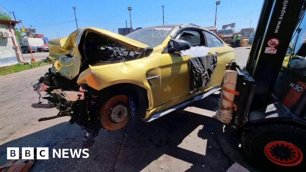 Thousands of cars that crash in US are ending up in Russia