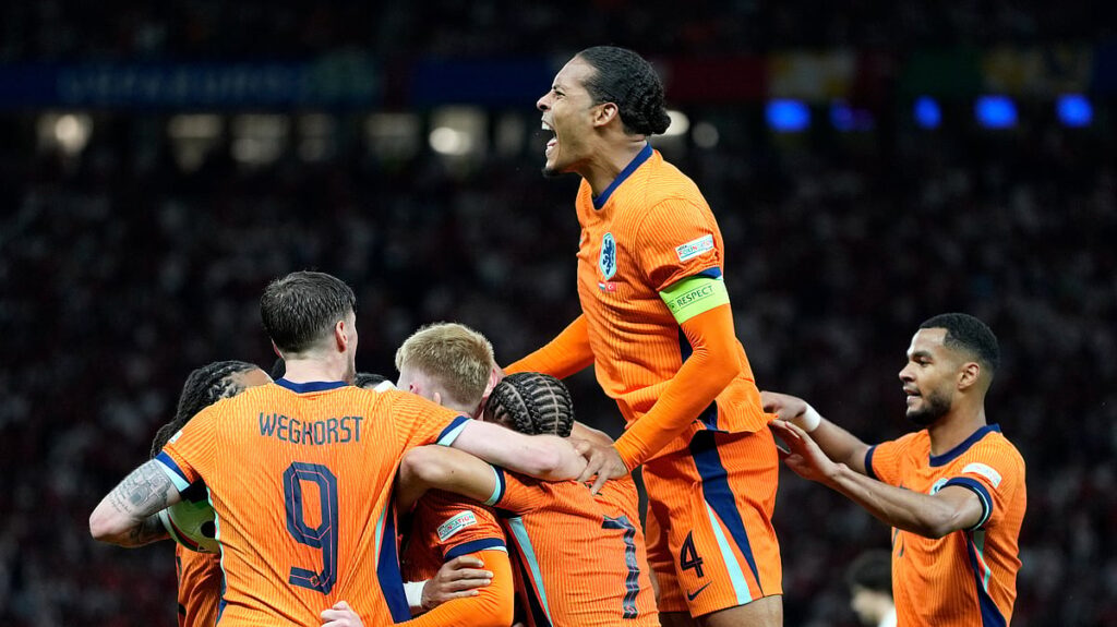 Dumfries, Depay Goals Give NED Victory In Helsinki