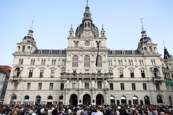 Austria To Tighten Gun Laws Following Deadly School Shooting Austria To Tighten Gun Laws Following Deadly School Shooting
