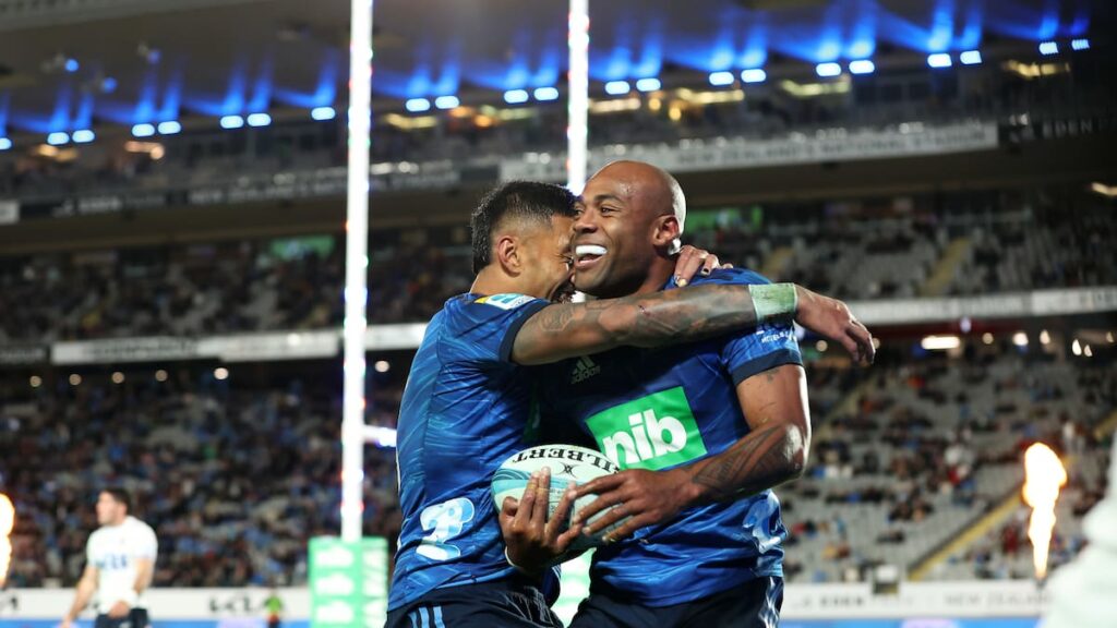Blues blitz Waratahs to lock in Super Rugby Pacific finals showdown with Chiefs
