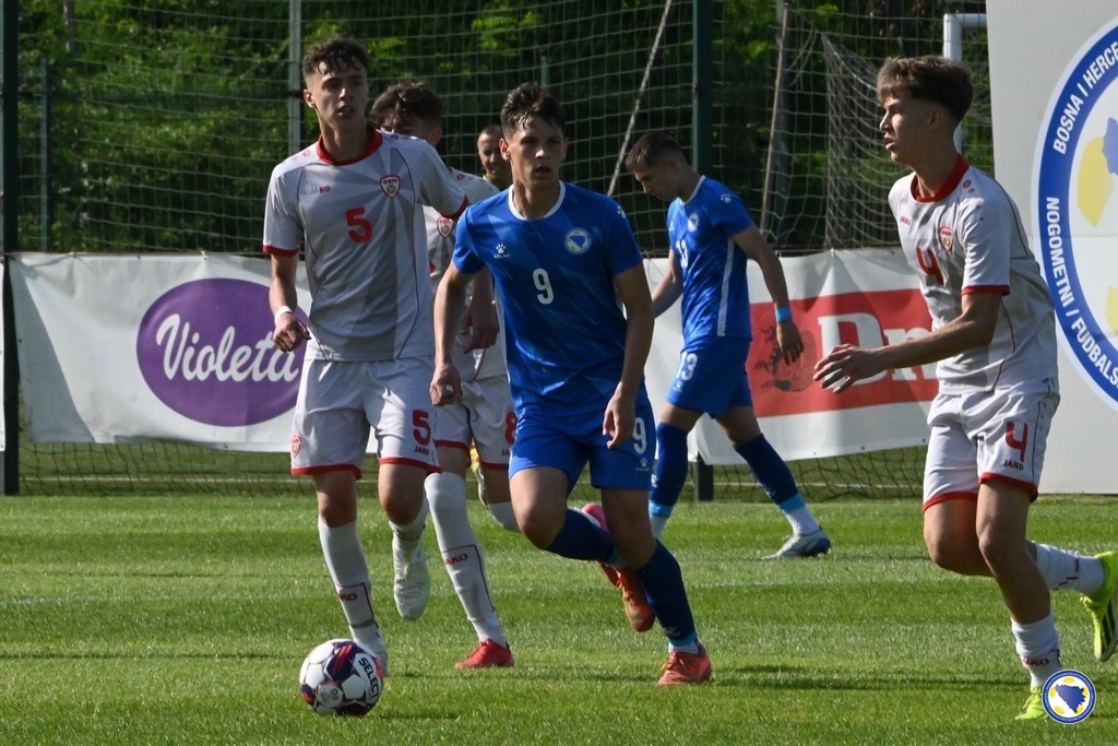 Macedonian Football | U17: Defeat and draw against Bosnia/Herzegovina (Video) Macedonian Football | U17: Defeat and draw against Bosnia/Herzegovina (Video)