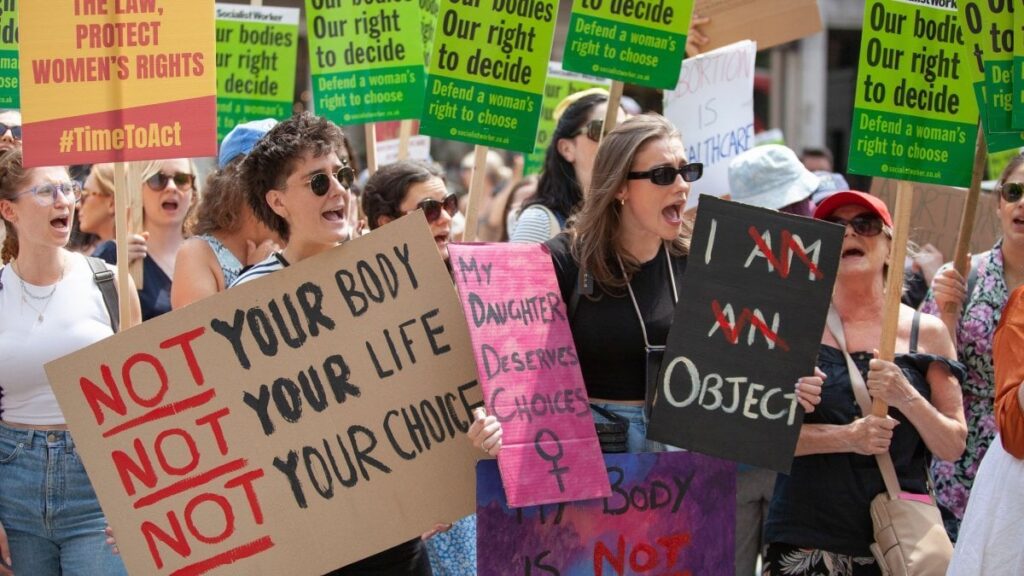 Changes to UK abortion laws would stop prosecution after 24 weeks