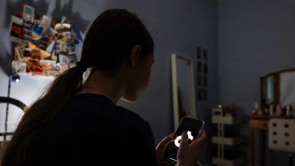 The hidden link between screen time, sleep, and teen health
