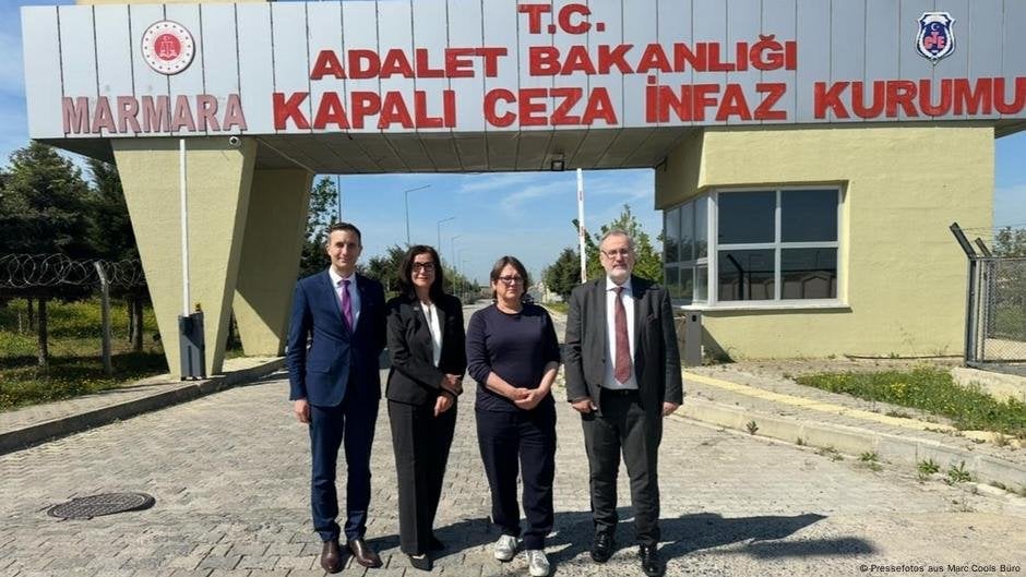 Turkey: "sacrifices" of mayors with Erdogan's victim [ Άλλοι 8 δήμαρχοι της αντιπολίτευσης έχουν συλληφθεί το τελευταίο διάστημα ]