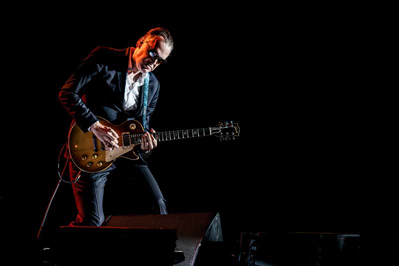 JOE BONAMASSA Unleashes High-Energy New Single "Trigger Finger" from Upcoming Album "Breakthrough"