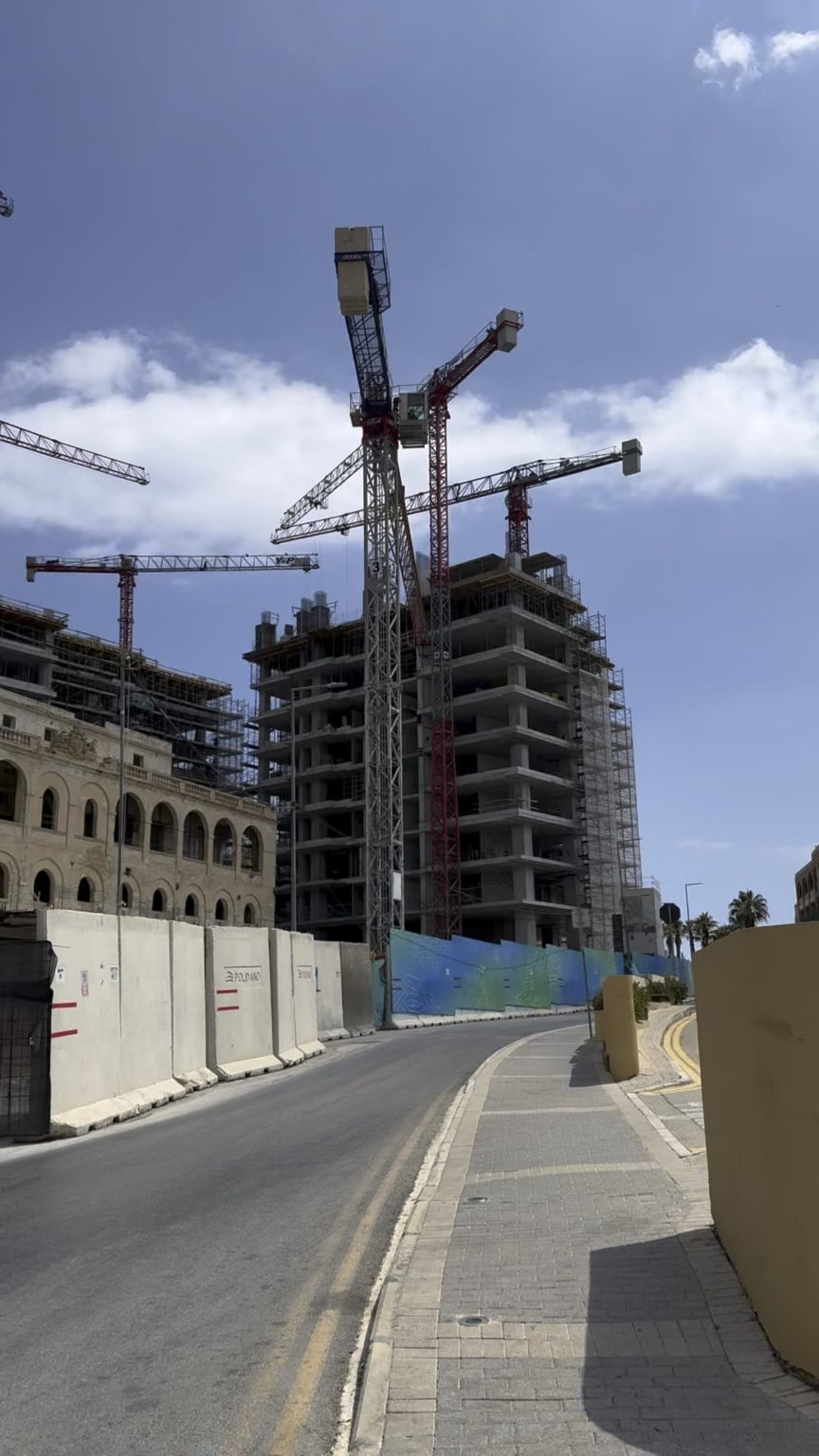 Counting the number of cranes in Maltese Skyline 🥲
