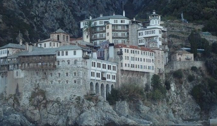 Centuries-old monasteries damaged in Greece quake Centuries-old monasteries damaged in Greece quake