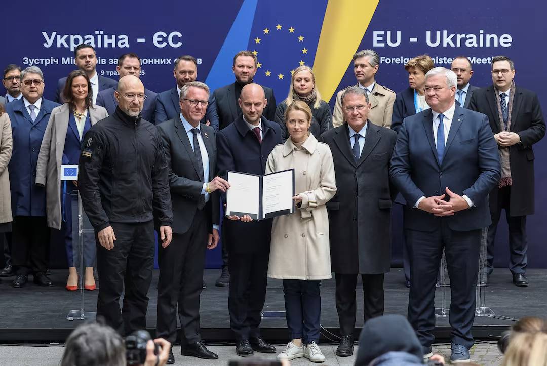 An international coalition of countries, the Core Group, officially endorsed a special tribunal to prosecute the crime of Russian aggression against Ukraine by signing a statement in Lviv, Ukraine, on May 9, 2025